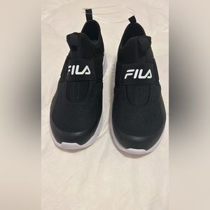 NWOT Women’s Fila Black Slip-On Sneaker